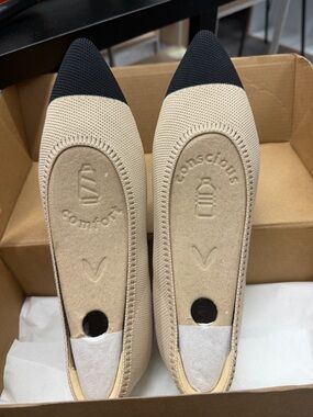 Vivaia Aria size US 9